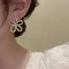 Pendientes de diseñador originales de Vancelfe de grado superior Pendientes de flores de diamantes completos Vestido de noche Penguas de pétalos huecos Joyas con logotipo