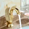 Banyo lavabo musluklar 2 tarzı havza tasarımı kuğu musluğu altın kaplama el lüks bakır mikser musluklar ve soğuk
