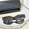 SALE CAT Eye Retro Acetate Multicolor Solglasögon för kvinnor Män Black Brand Designer Summer Female Party Futuristic Sun Glasses