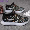 Casual Shoes 2024 Summer Net Red Night Light Sneakers Trend Men's Fashion Q161