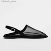Sandalen Nieuwe luxe merkontwerper Flat Sandals dames mode rugzak reisgordel sandalen mesh mesh ademende zomer vrije tijd schuif muilezel schoenen Q240419