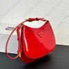 1.1 Cleo triangle Designer Sac à épaule de luxe sacs à main sac à main pour femme Fashion Cleo Hobo Underarm Sac pochette rouge