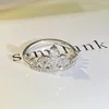 Pierścień Solitaire Bling romantyczna księżniczka korona cyrkonia biały złoty pierścionek żeńska parą zaręczynową biżuterię mody prezent D240419