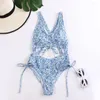 Kvinnors badkläder 2024 Flower One Piece Swimsuit Women Monokini Bodysuit Skär ut baddräkt Bad Criss Cross Beach Wear Summer