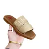 Hausschuhe voll Leder flacher Flip Flops aus Dubai, Nigeria, Guangzhou, hochwertiger, eins-zu-eins