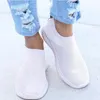 Chaussures décontractées Femmes Slip sur femme blanche Sneakers légers Chaussures d'automne d'été