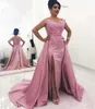 オーバースカートのレースアップリケを備えた花嫁のドレスのピンクの母コルセットバックウェディングパーティーゲストガウンプラスサイズローブデーリー