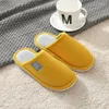 Slippers Autumn e Winter Corduroy Cotton for Men Women Women Indoor Housed Anti Slip Passageiro Baotou Home