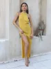 Temel gündelik elbiseler 2023 sarı tığ işi tunik seksi yular boyun kolsuz plaj maxi elbise yaz kadın giyim plaj giymek mayo kapağı a1219 240419