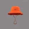 Jaquemes Hat Women for Mens Designer Bucket Hat Jaquemes Mujer Mujer con el sombrero ancho Fisherman Summer le Bob Articichaut paraguas al aire libre Capualidad Capital 8083