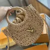 Sac fourre-tout tissé à l'herbe de concepteur Mini sac à main tissé sac à main de plage pour la plage de la plage extérieure sac à crampe croix de corps sac à main