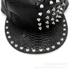 Ball Caps in stile coreano Nuovi rivetti Snakeskin in pelle PU CAP BASBALLA BASBALLE MENA E DONNE COPPIA HIP HOP HIP HP HIP Hop Flat Brim Hat Wholesale