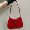 1.1 Cleo triangle Designer Sac à épaule de luxe sacs à main sac à main pour femme Fashion Cleo Hobo Underarm Sac pochette rouge