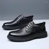 男性用のカジュアルシューズレザー本物のビジネスワークメンズザパトhombre sapato masculino chaussure homme herren schuhe