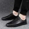 Scarpe casual in stile britannico in pelle estiva scarpa classica sneakers sneakers esterno piatto per tutta la partita a piedi non slip board