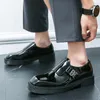 Casual Shoes 2024 S/s Britisch-Patentleder für Männer tägliche Business-Kleidhöhe zunehmende Slip-on-Loafer