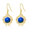 Boucles d'oreilles en peluche d'oreilles originales de style chinois vintage fleurs d'émail incrustées lapis lazuli Camellia oreilles pour femmes