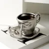 Coffeware 세트 창조적 인 키스 페이스 세라믹 커피 컵 워터 티 컵 생일 선물 추상 캐릭터 홈 크리스마스 장식 현대