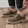 Botas elásticas de plataforma de sapatos casuais para homens redondos de dedão confortável e confortável resistente ao desgaste ao ar livre outono de primavera não deslizante