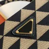 Triangolo vintage Symbole Canvas Pochette Designer Borsa per donna maniglia top frizione da viaggio da uomo La borsa 7a Crossbody Luxurys borsetta a 3 dimensioni della spalla in rilievo