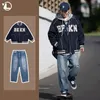 Spring Hip Hop Men Duas peças Japanese High Street Set Letter Print Print Baseball Jerseyharajuku Jeans de moda Male 240412