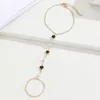 Braccialetti Link Qiamni Elegante simulazione a mano a mano set a mano anello braccialette di bracciale con le dita di cristallo di gioielli bohémien per donne ragazze