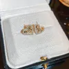 Boucles d'oreilles Stud Huitan Amour exquis pour les femmes 2024 Tempérament Ear Piercing Heart Wedding Party State Bijoux Gift