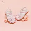 Sandales DB2222602 Dave Bella Summer Fashion Baby Girls Floral Appliques Chaussures Chaussures de marque fille mignonne Chaussures 240419