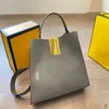 2024 ICare Maxi Tote Bag Bag Bag Women Tote Messenger Bag Bag Bag Bag Bag Fashion شهيرة ذات جودة عالية الإبط SHO2484