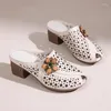 Slippers 2024 Dames Zomer Uitwarend Retro etnische stijl Sandalen Dikke Hoge Heel Hol Vis Mond Hollow Mom