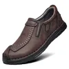 Casual Shoes 2024 Classic Men's äkta läder snörning icke-halkfria loafers designer stil handgjorda mens moccasins