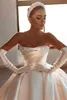 Royal Ivory Satin Dubai Arabic Wedding Dresses Sexy Beads Strapless Backless Ruched Long Train Bridal Gowns With Big Bow Robes 2023 BC14905