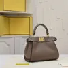 Hochwertige Handtasche Designer -Marke Frauenhandtasche Umhängetasche Neue obere Schicht Cowhide Womens Mode breites Gurt Single tragbares kleines, vielseitiges diagonales Kreuz