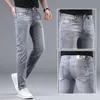 Designer di jeans maschile Babaoshen 2024 primavera/estate Nuova tendenza a calo timping elastico slim fit gamba pantaloni lunghi lunghi jquf grigio chiaro