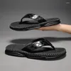 Flipers de verão masculino chinelos de luxo tênis descalço sapatos para homens