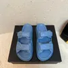 Kadın Tasarımcı Sandal Gerçek Deri Slaytlar Sandale Düz Terlik Kaydırıcıları Ayakkabı Alt Flip Flops Yaz Günlük Plaj Sandal Kutu