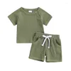 Ensemble de vêtements pour bébés garçons tenues d'été T-shirt à manches courtes et shorts élastiques pour ensemble de vêtements de vacances en 2 pièces