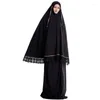 Ethnische Kleidung muslimische Frauen traditionelle Robe Abaya Kleid Doppelschicht große Moschee N7YF