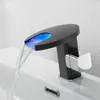 Robinets de lavabo de salle de bain LED Bascall Basin robinet lavabo à trou de trou unique sous le comptoir et mélange à froid