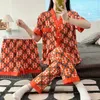 Salón de sueño para mujeres Pajamás para mujer de tres piezas Set Huar Mian Sweet Homewear Sumens Summer Homewears Pajamas suelto de manga corta D240419