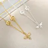 Colliers pendants Collier d'abeille de papillon de fleur mignon pour femmes charme de collier de chaîne zircon en acier inoxydable 2024 Jewelry cadeau