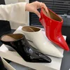 Pantofole femminile cunei cunei pompe scarpe per donne muli 2024 Fashi