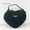 Mens Black White Sacoche Heart Bag Strap Purse Luxurys Handbag Pink Designer Shoulder Bag Top Strawberry Crossbody Clutch Denim City Tote 4764