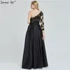 Party Dresses Black Off Shoulder Sexy A-Line Prom 2024 Handgjorda Flowers Crystal Satin Glowns Sergen Hill Bla70038