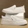Swobodne buty białe dla mężczyzn marki 2024 Sneakers Man Męskie mokasyna Sneaker Basketball Sale But Male Original