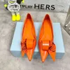 Sandalet Elbise Ayakkabıları İlkbahar/Yaz Fransızca Saçlı Düz ​​Taban Kadınlar için Tasarım Bir Tasarım Niş Çiçekler, Gerçek Deri Pist İçi Boş Topuk Arka