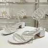 Alta qualidade rene caavilla arco sandálias de diamante moda moda genuína tornozelo tira fivela fivela de luxo designer sapatos clássicos de 9,5 cm de altura sapato de casamento