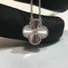 Designer Brand Van Glod High Edition Four Leaf Grass Necklace Womens Single Diamond Laser Carving Embroidery Angle Radiance