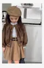 Kurtki dziewczęta płaszcz z fałdu fajny kurtka jesienna zima dziecko 2024 zwykła prosta moda luźna solidna krótka kółka wierzchnia streetstyle