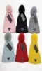 Fashion Women Winter Beanies Caps Cappelli per il cofano per esterni femminile con pellicce di raccoon vera pompoms warm gall capback woman design8250082